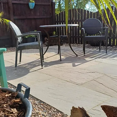 - Sleeps 3 - Garden - Pet Friendly Casa vacanze